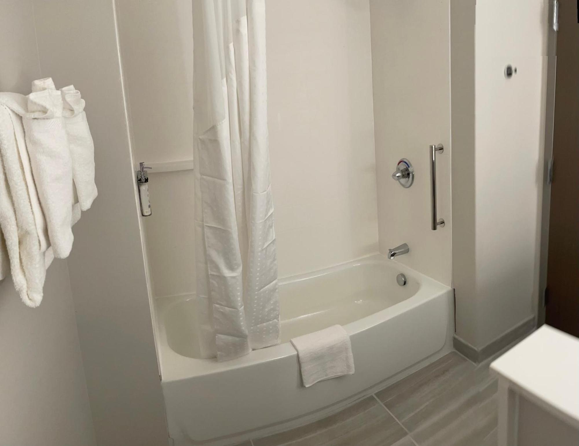 Holiday Inn Express & Suites Muskegon - Grand Haven By Ihg エクステリア 写真
